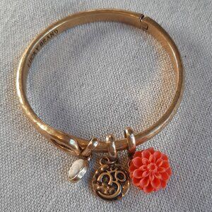 Lucky Brand Buddha Ohm Lotus Hammered Brass Tone Charm Bracelet